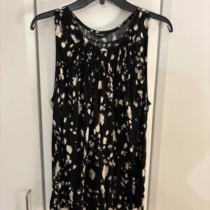 Simply Vera Wang Sleeveless tunic  top